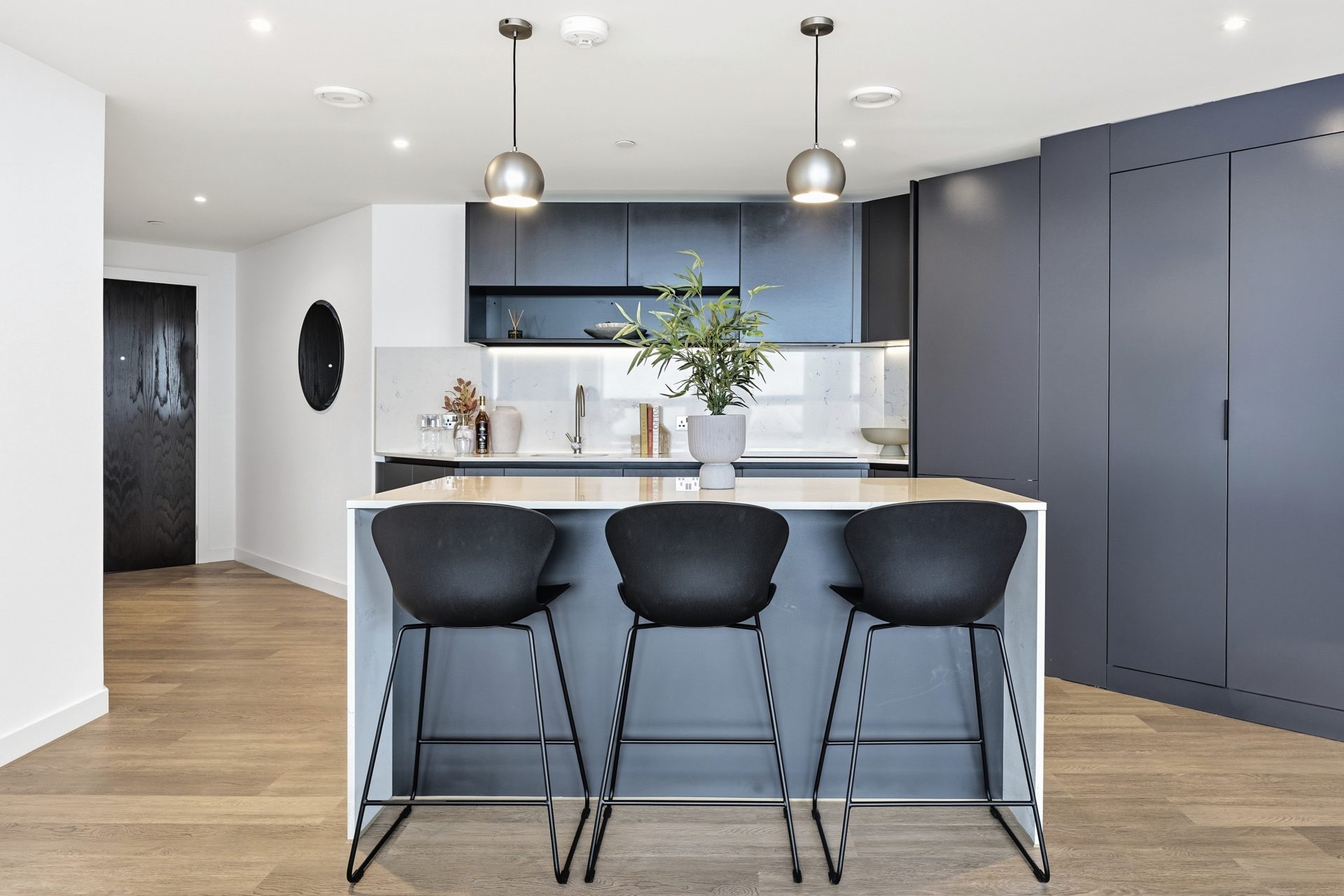 Core Octagon Three Bedroom Penthouse - Kitchen