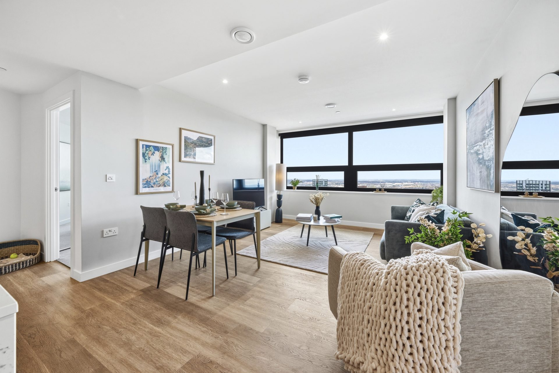 Core Octagon Two Bedroom Apartment to rent- Living Area