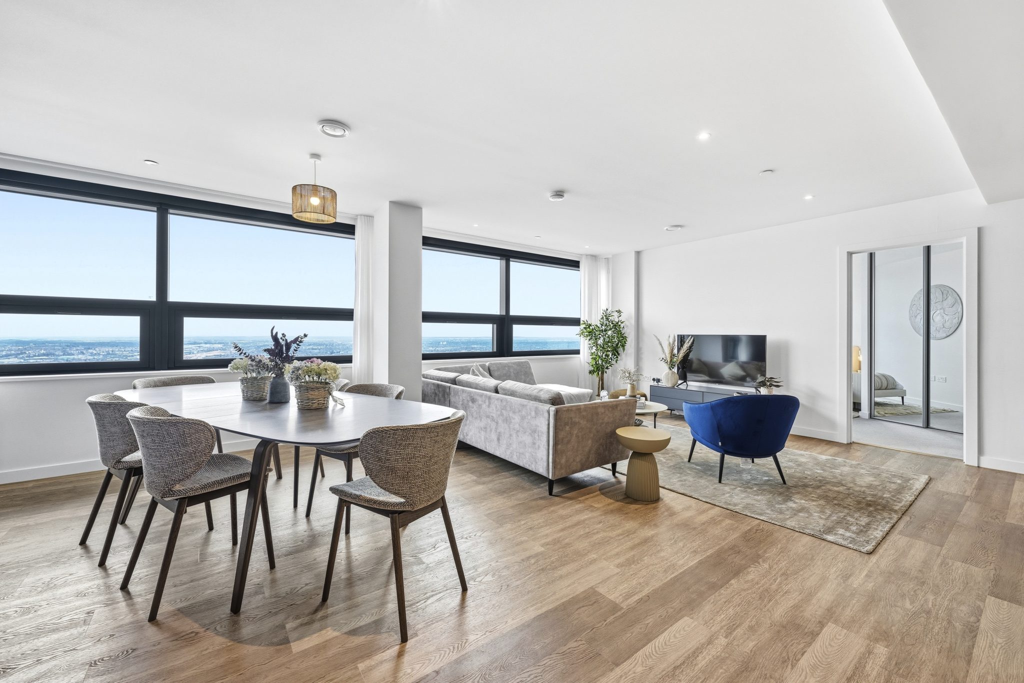 Core Octagon Three Bedroom Penthouse - Spacious Living Area